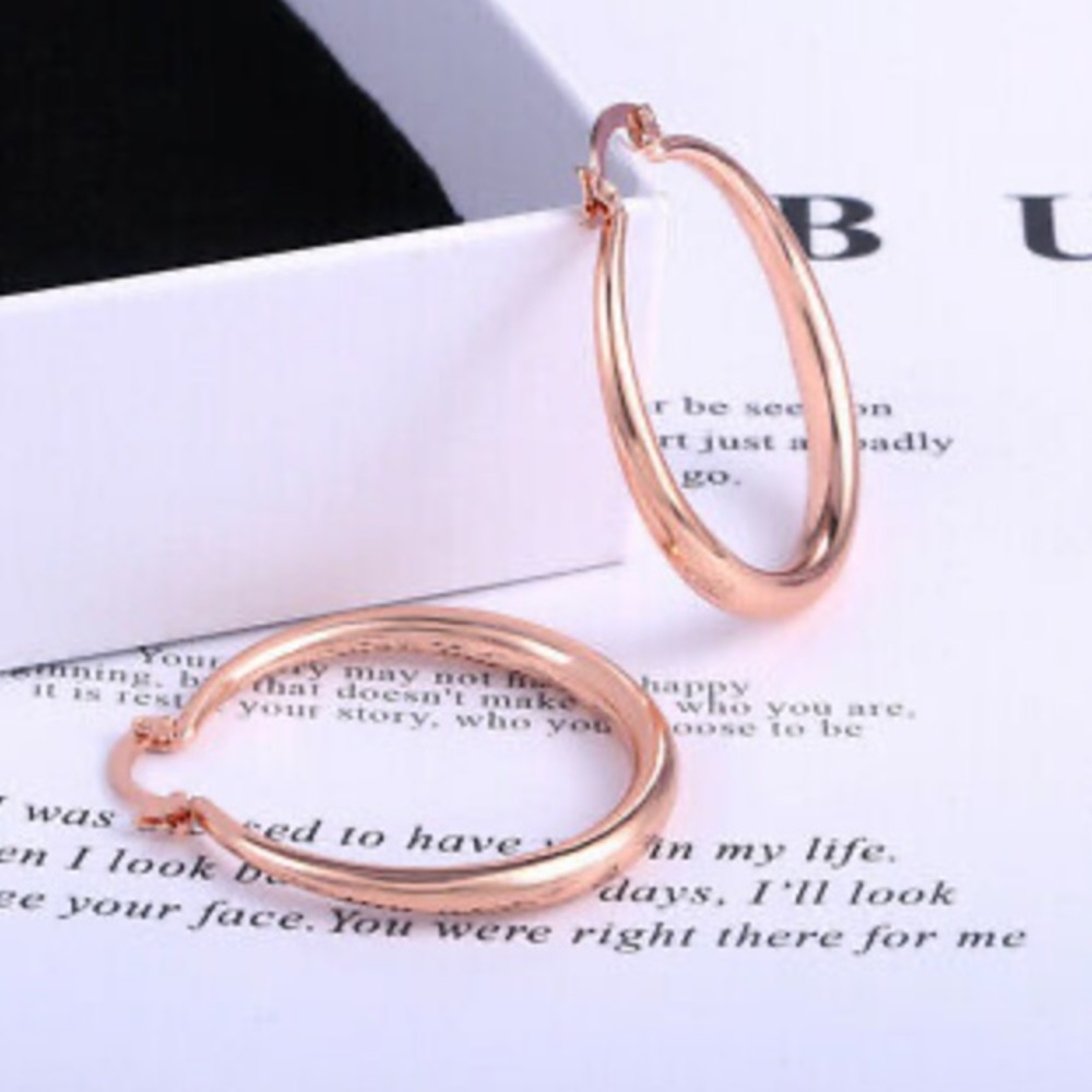 NEW 18k Rose Gold plated Hoop Earrings - Picture 4 of 6